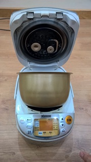 Nồi cơm điện nhật Zojirushi NP-JF10