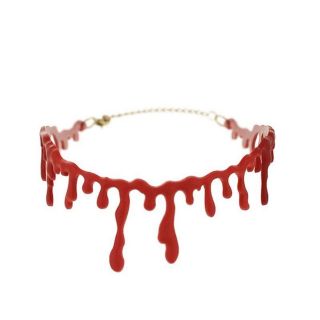 Chocker máu. Hoá trang Halloween