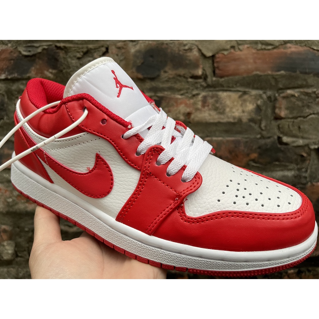 Giày thể thao, giày sneaker Jodan 1 màu đỏ trắng ( kèm dây tag )