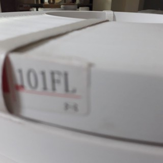 nẹp nhựa pvc dán cạnh