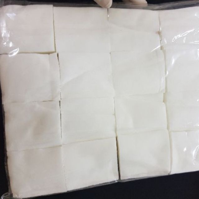 Bông cắt sẵn dùng trong thẩm mỹ viện