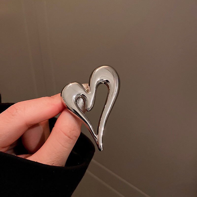 Trâm Cài Áo Hình Trái Tim Bằng Kim Loại Màu Vàng / Bạc Thời Trang