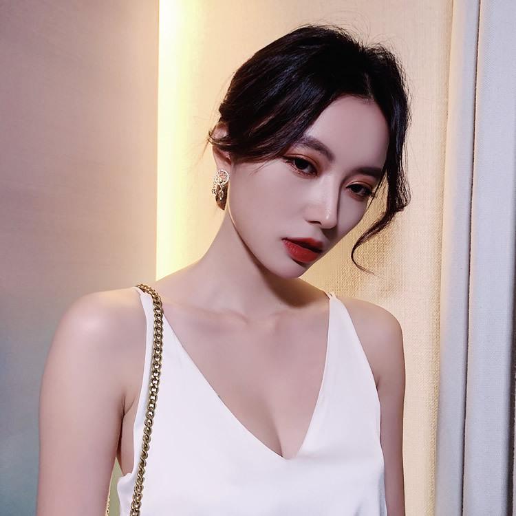 Khuyên Tai Dáng Dài Họa Tiết Độc Đáo Phong Cách Hàn Quốc T16 QiQiShop