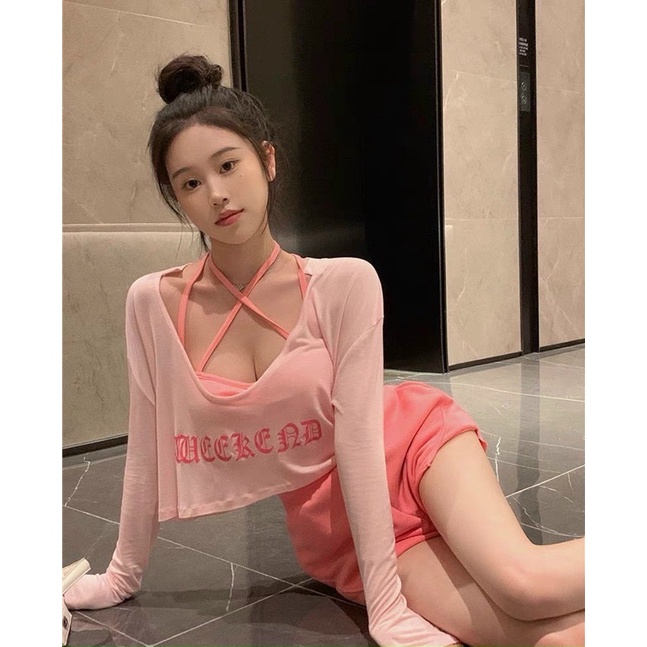 Đầm Gấm Ống Cúp Ngực Dáng Xoè Đính Đá Phụ Kiện