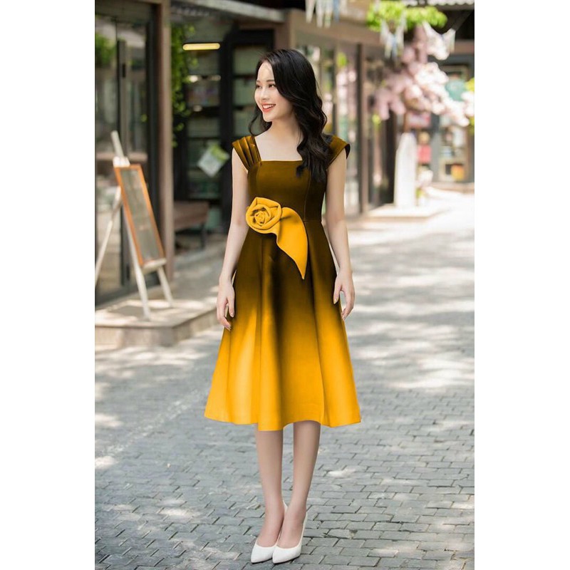 ĐẦM XOÈ OMBEF ĐÍNH HOA EO