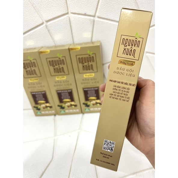 [MỚI] Dầu gội dược liệu Nguyên Xuân Bồng bềnh 200ml - Ngát hương hoa, phù hợp cho da đầu dầu..