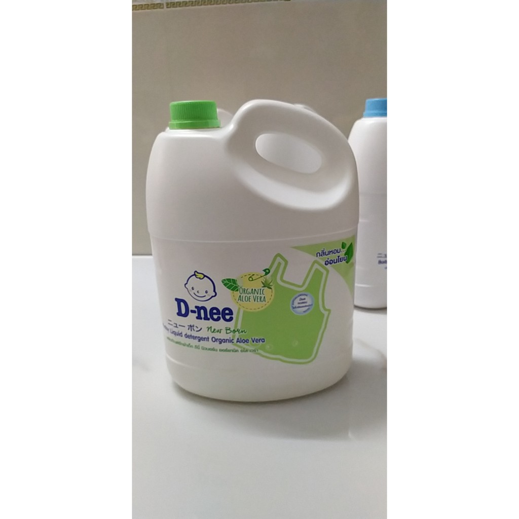 Nước giặt quần áo em bé Dnee 3000ml