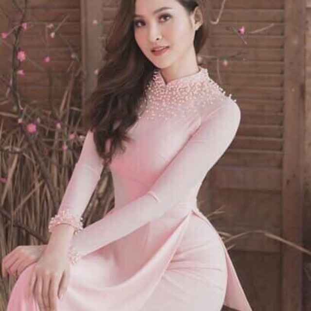 Bộ áo dài đính ngọc
