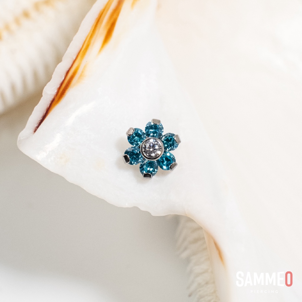 Mặt khuyên Titanium threading flower