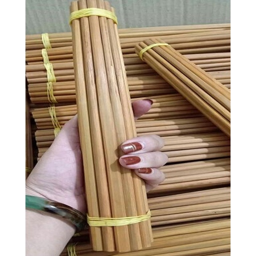 Bộ 2 chiếc đũa tre vót bằng tay tròn