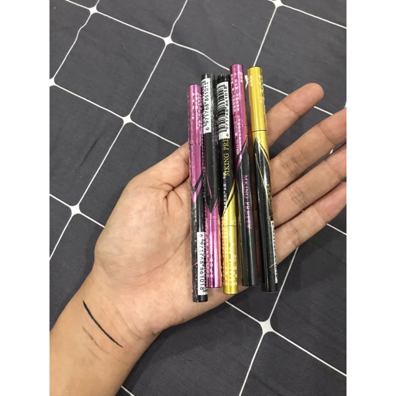 Bút liner kẻ mắt siêu mãnh