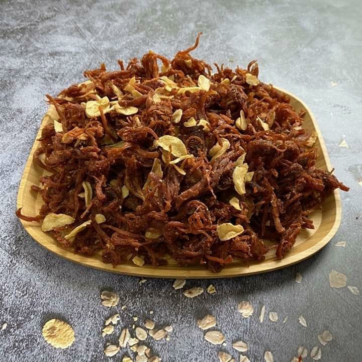 Khô Heo Cháy Tỏi (Hộp 300g), Thịt lợn khô bơ tỏi - Đồ ăn vặt nhà làm - Bếp mẹ Moon | BigBuy360 - bigbuy360.vn