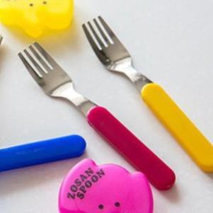 NĨA INOX CHO BÉ KÈM HỘP ĐỰNG HÌNH THÚ. ⚡𝗙𝗥𝗘𝗘 𝗦𝗛𝗜𝗣 ⚡Nĩa inox ăn dặm cho bé có hộp đựng