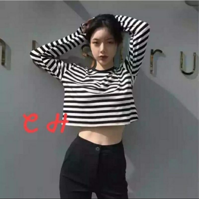 Áo croptop tay dài fom rộng kẻ sọc