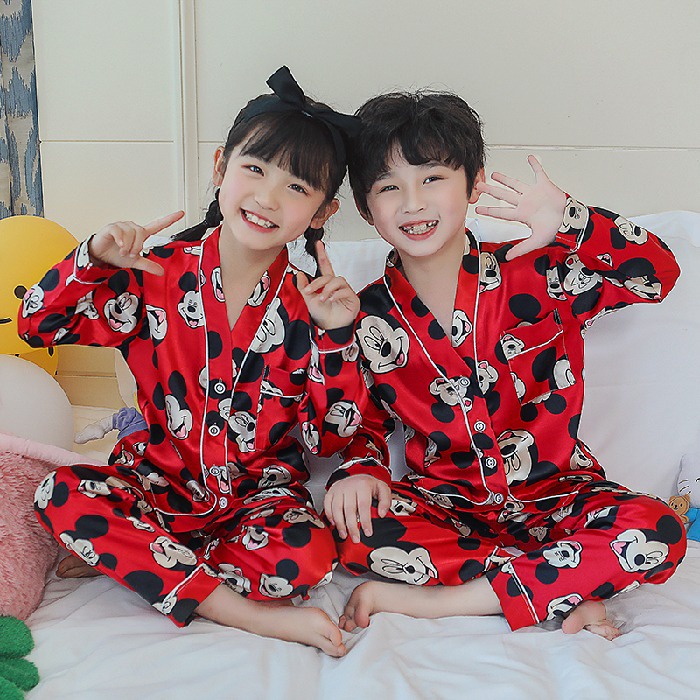 Bộ Đồ Ngủ Tay Dài Chất Lụa In Họa Tiết Dễ Thương Cho Bé