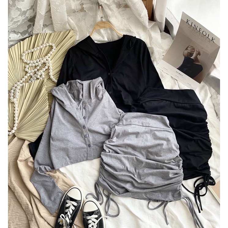 Sét áo croptop nón cài nút + chân váy rút TTBC