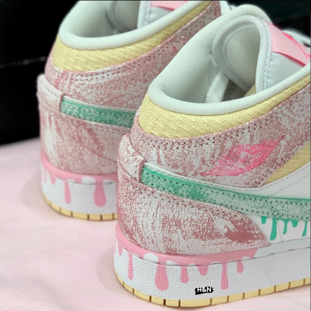 GIÀY NIKE AIR JORDAN 1 MID SE GS ICE CREAM