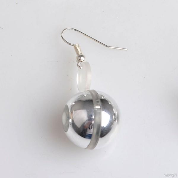 Bông Tai Tròn Gắn Đèn Led Thời Trang Cho Nữ