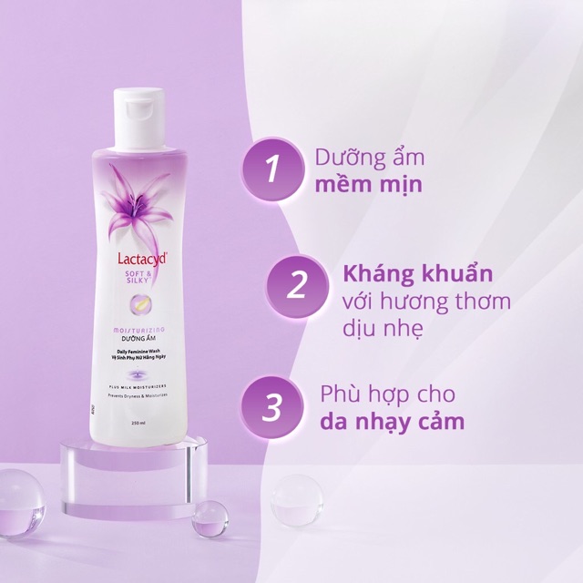 Dung dịch vệ sinh phụ nữ Lactacyd Ngăn Ngừa Khô Ráp 250ml