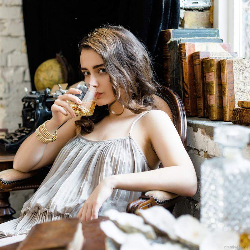 Ly Thủy Tinh Uống Rượu Whisky Thiết Kế Độc Đáo Cho Bữa Tiệc
