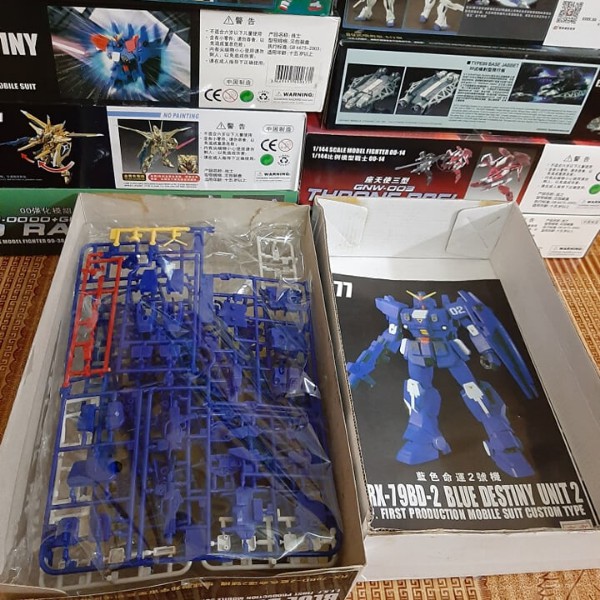 Mô Hình Gundam RX-79BD-2 Blue Destiny Unit 2 HG 1/144