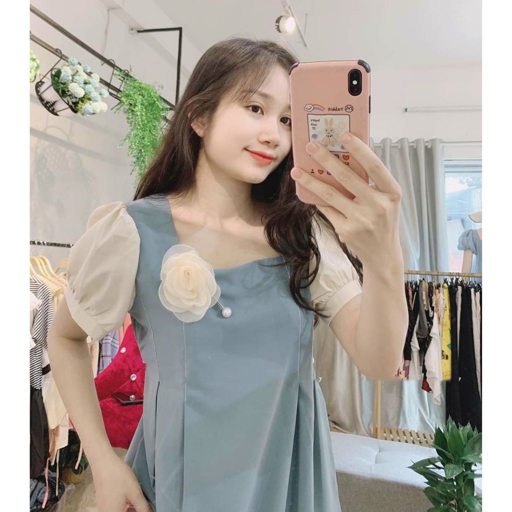 Đầm bầu cổ vuông hoa ngực M317 vải cát hàn thời trang thiết kế Mom and baby