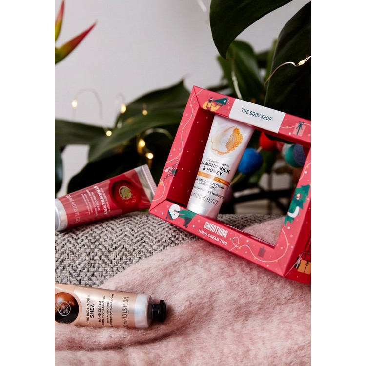 <giá sốc> Kem dưỡng tay dưỡng móng THE BODY SHOP HAND CREAM 30ml | BigBuy360 - bigbuy360.vn