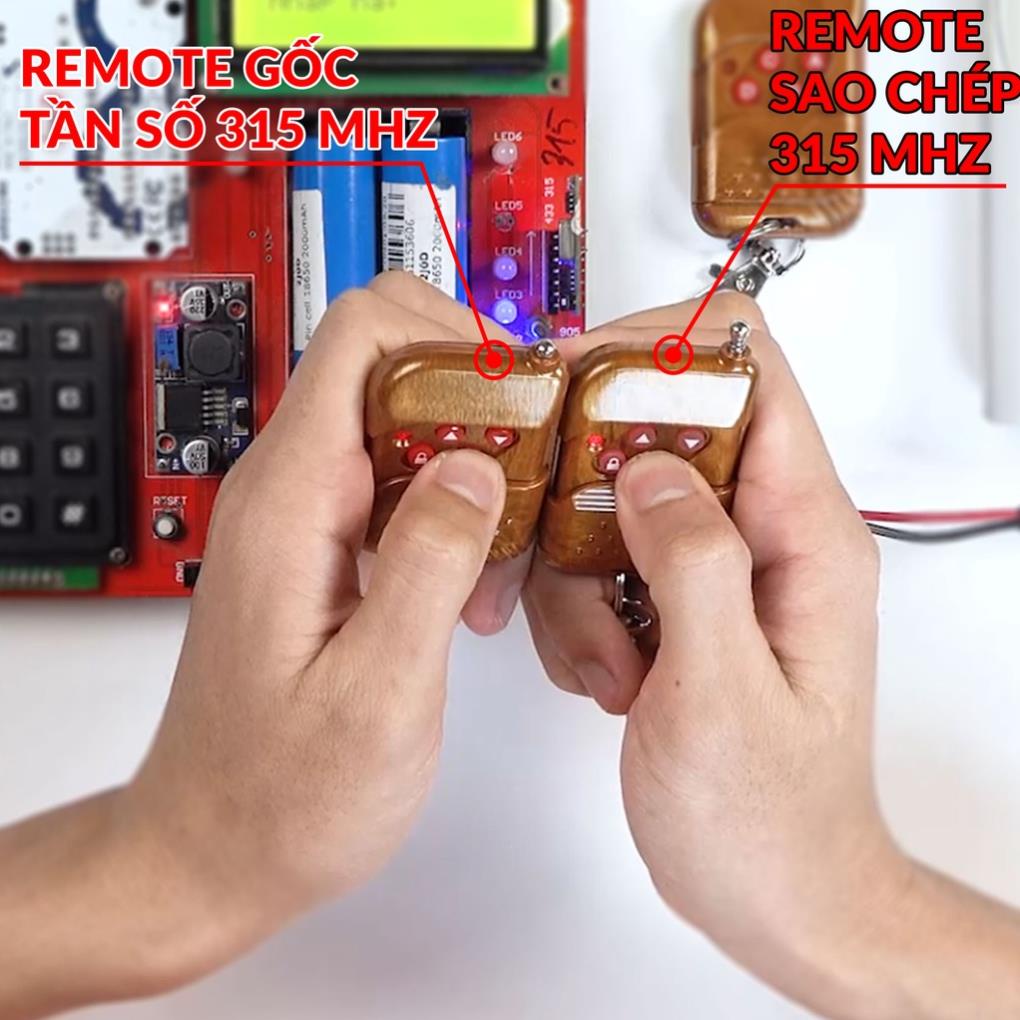 Remote học lệnh 4 Kênh 315Mhz dùng sao chép các remote cửa cuốn, remote điều khiển khác cùng tần số