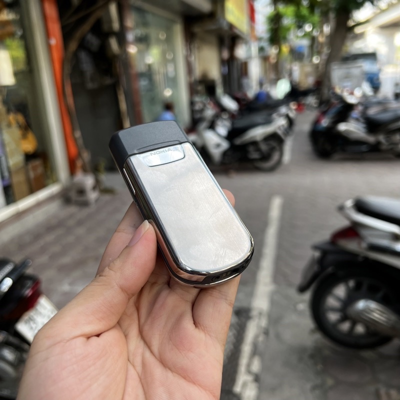 NGUYÊN ZIN, chính hãng điện thoại cổ Nokia 8800 anakin