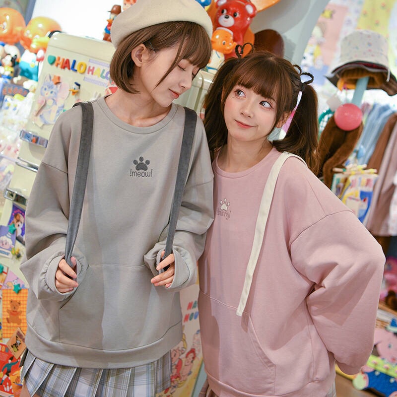 YAS0744-Áo sweater hoạt hình SNBL