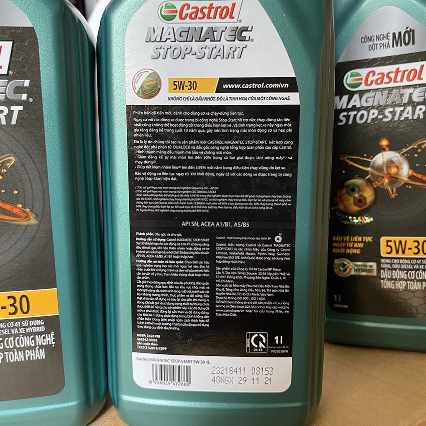 Dầu nhớt ô tô 5W30 Castrol Magnatec chai 1l: nhớt ô tô Castrol tổng hợp toàn phần cho máy xăng, dầu diesel và xe hybrid