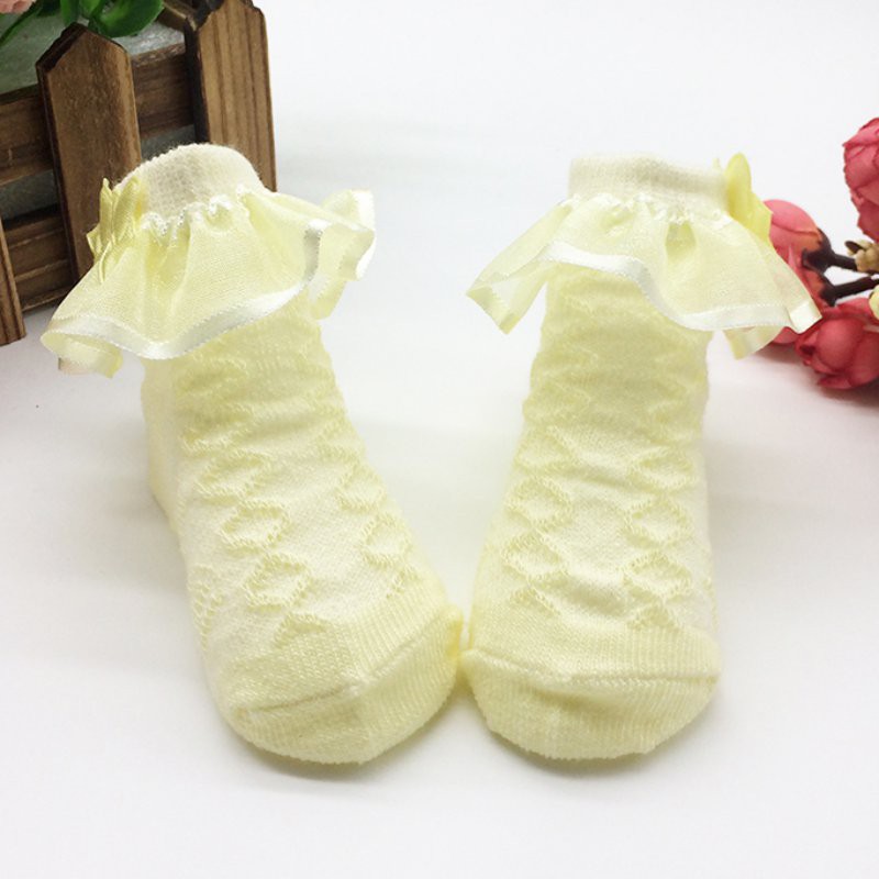 Vớ cotton viền ren cho bé gái từ 0-6 tháng tuổi