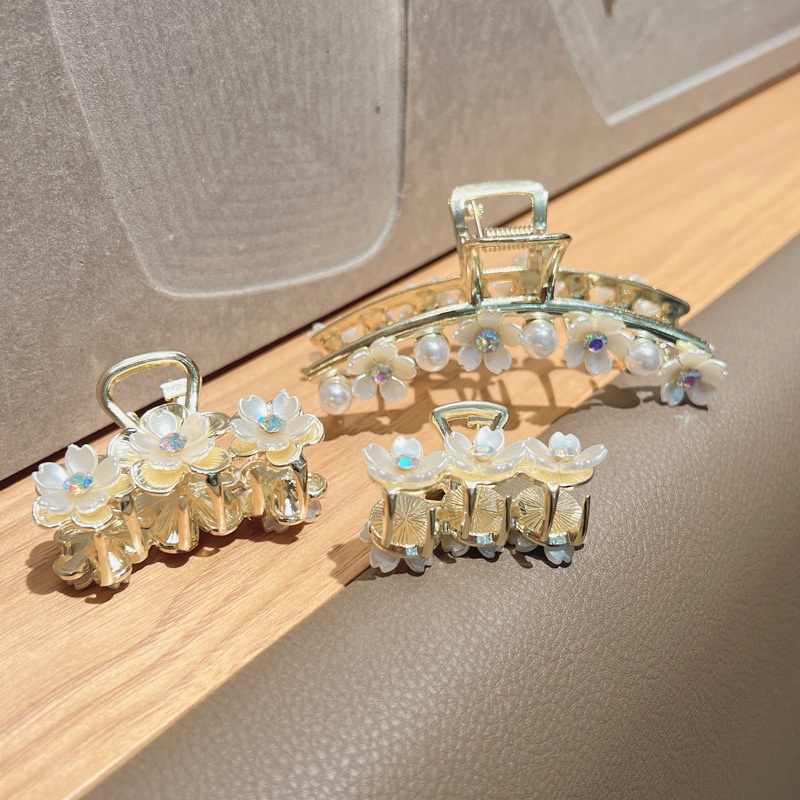 Kẹp Tóc Hình Hoa Lưng Đính Ngọc Trai Cao Cấp Kiểu Pháp 2022 Cho Nữ