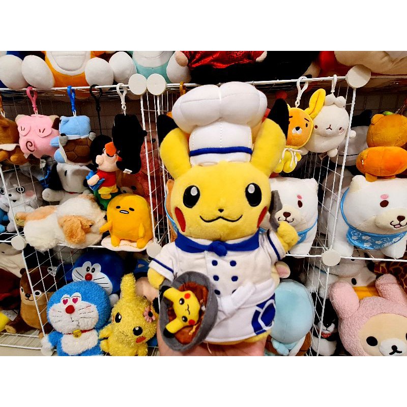 Thú bông Pikachu đầu bếp lạ