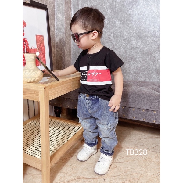 Set áo thun đen quần jean bé trai (10-20kg)