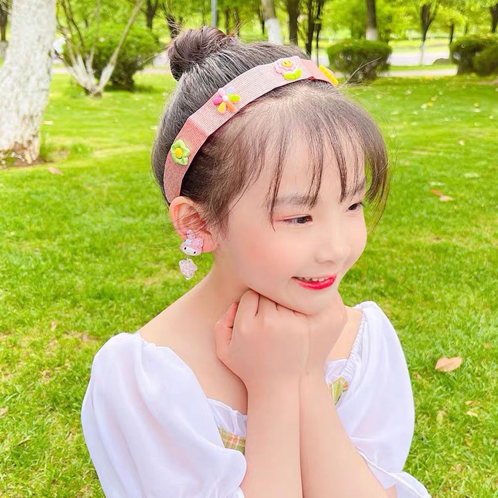 Khuyên tai dạng kẹp hình hoa/dâu/gấu/thỏ ngọt ngào cho học sinh/trẻ em