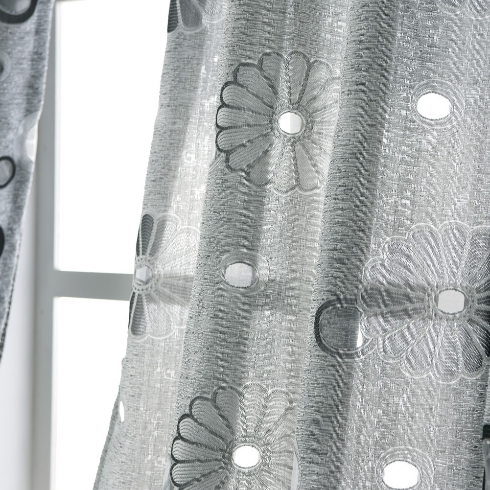 Rèm cửa vải tuyn họa tiết hoa phong cách châu Âu