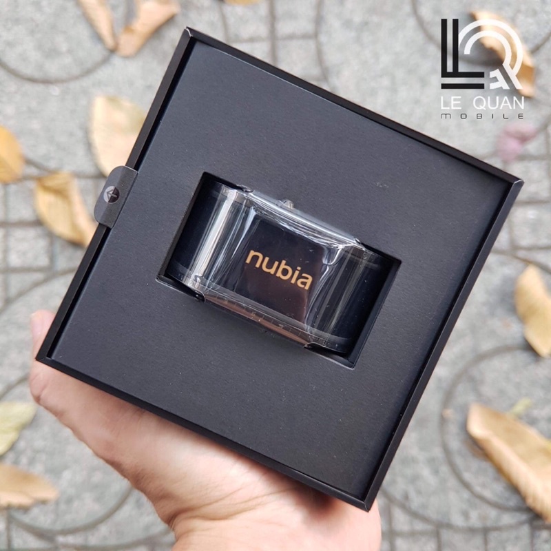 Siêu Phẩm Đồng Hồ Màn Hình Dẻo Uốn Cong - Nubia Watch - Mới Nguyên Hộp