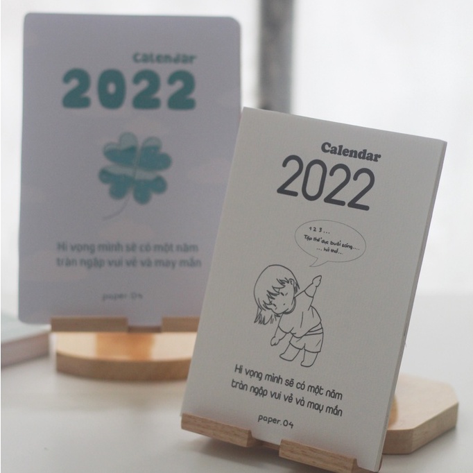 Bô lịch 2022 đế gỗ thiết kế bởi paper.04 - 2 phiên bản có màu/đen trắng