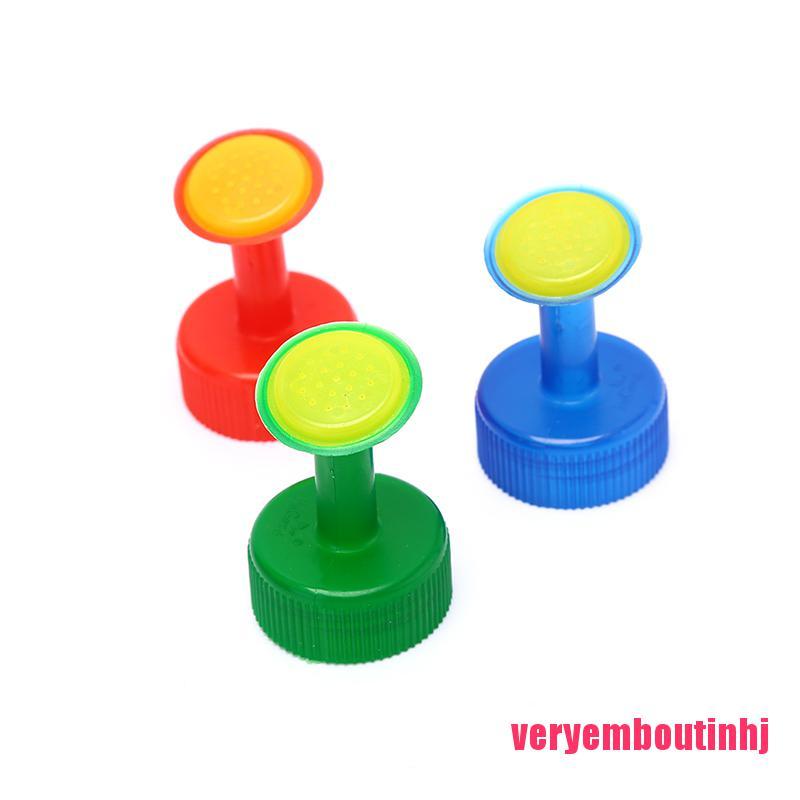 Bình Tưới Cây Bằng Nhựa Tiện Lợi Chất Lượng