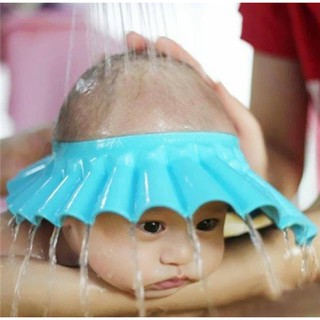 Mũ Tắm Gội Đầu Cho Bé Kèm Bịt Tai (Giao Màu Ngẫu Nhiên)