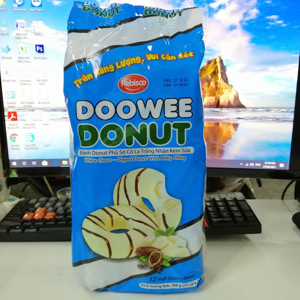 Bánh Doowee Donut Phủ Sôcôla Trắng Nhân Kem Sữa (Gói 12 cái)