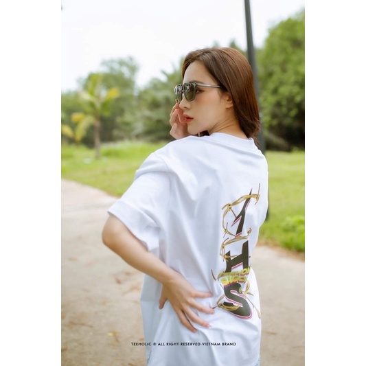 Áo Thun Unisex TeeHolic In Logo THS Gai Dọc - Màu Trắng Đen Xanh