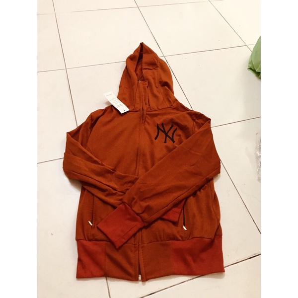 Áo Khoác Đỏ Live Sale Thời Trang 2022 Tuyết Hương HCM