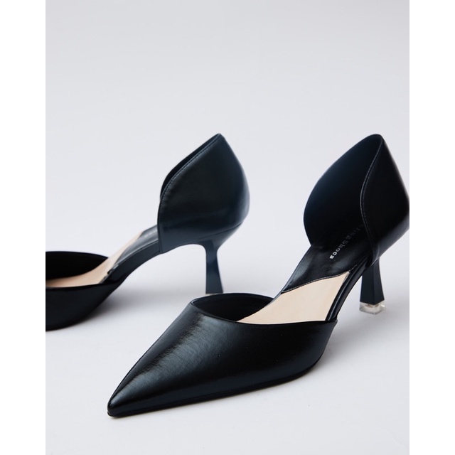 69920 - CAO GÓT DOMINIC CLOSED TOE HEELS