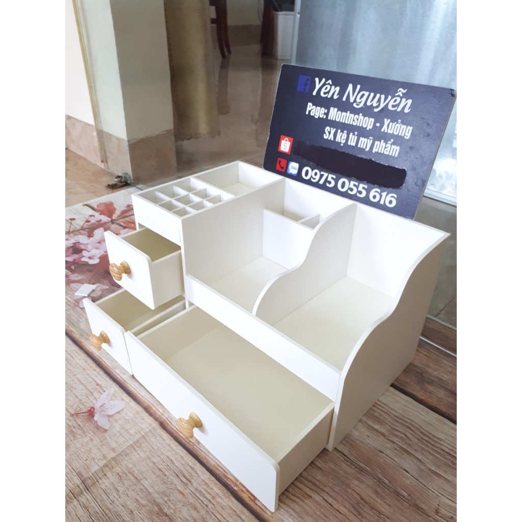 Kệ đựng mỹ phẩm max 35cm màu trắng núm gỗ sáng 9 ô son trên