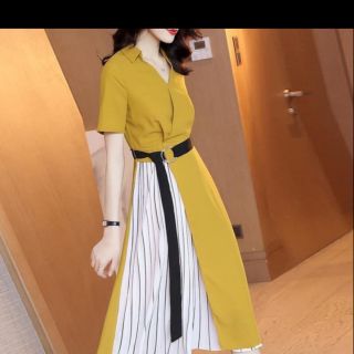 Xả lỗ còn 1 em duy nhất Váy thiết kế xòe thắt đai kết hợp kẻ sọc