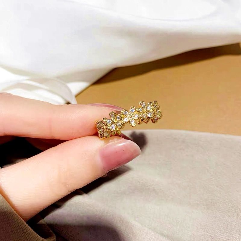 Nhẫn Titan nữ không gỉ Vàng 18k Trang sức Titan Hoa đẹp kim cương sang trọng