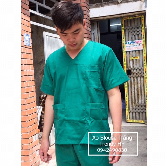 Bộ áo blouse phẫu thuật cổ tim bác sĩ nam màu Xanh Lá - áo đồng phục thẩm mỹ viện