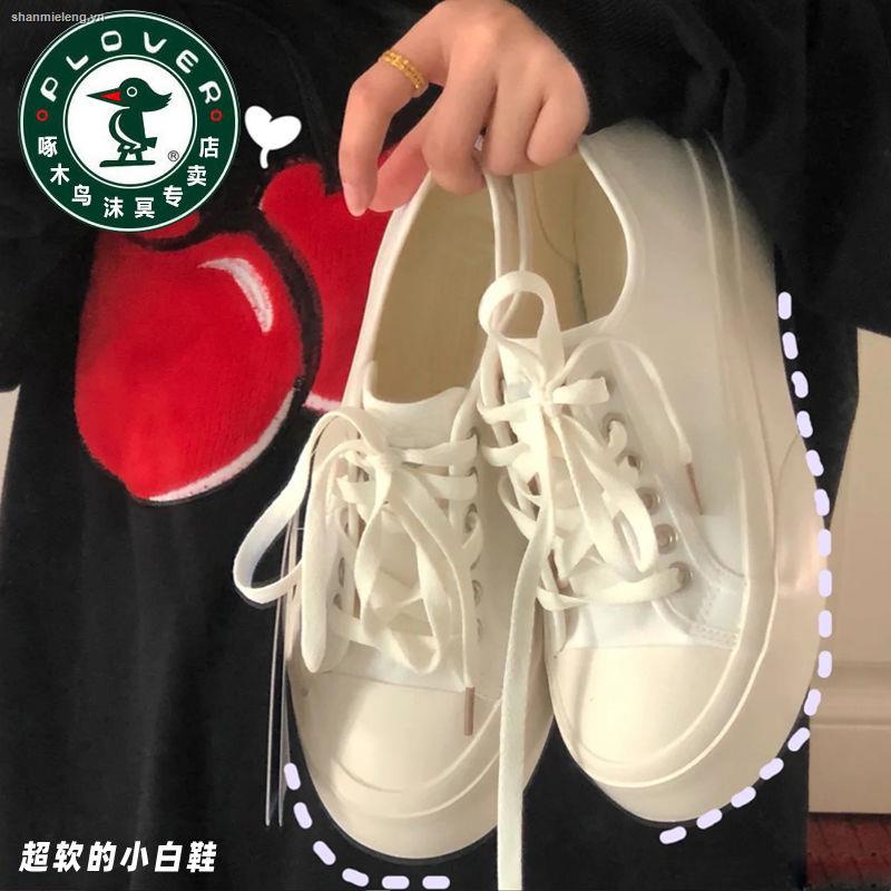 Giày canvas mũi tròn màu trắng/ đen dễ thương thời trang mùa hè cho nữ 2021